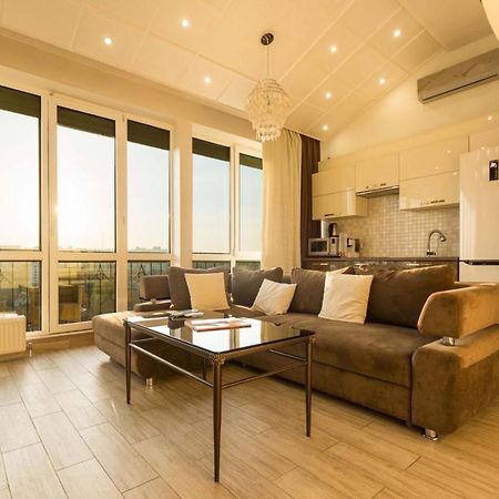 Ferienwohnung Wonderful Penthouse In Centr Of Kischinau Exterior foto